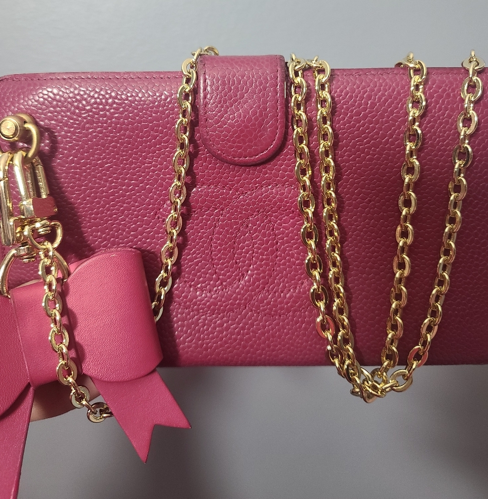 CHANEL Caviar Magenta Pink Kisslock Wallet - Picture 9 of 9